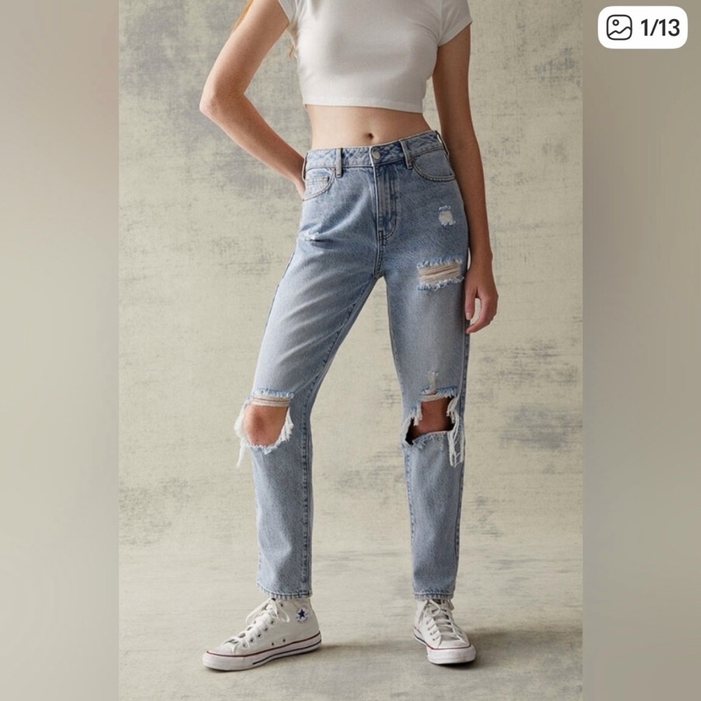 PacSun Relaxed Fit Distressed Mom Jeans